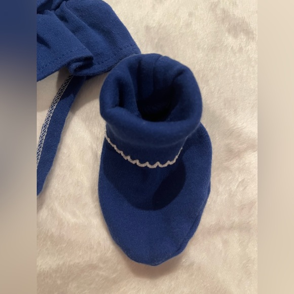 L.A Dodgers Baby Girl Onesie Bib & Booties - Picture 6 of 9